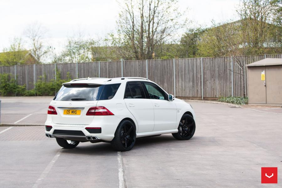  Mercedes-AMG ML63 on Vossen Wheels (CV3R) 2017 года  (фото 7 из 26)